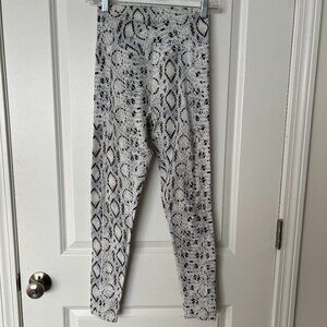 Til You Collapse Leggings Animal Print V-cut Waistband Women's Small